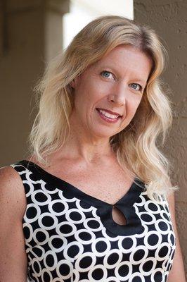 Tammie Mohn, Certified Clinical and Transpersonal Hypnotherapist