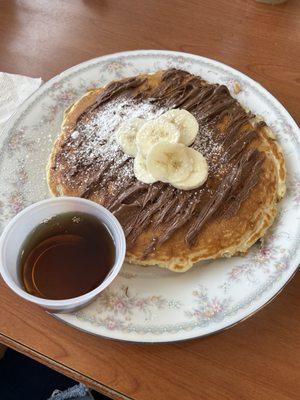 Nutella and banana stuffed pancakes