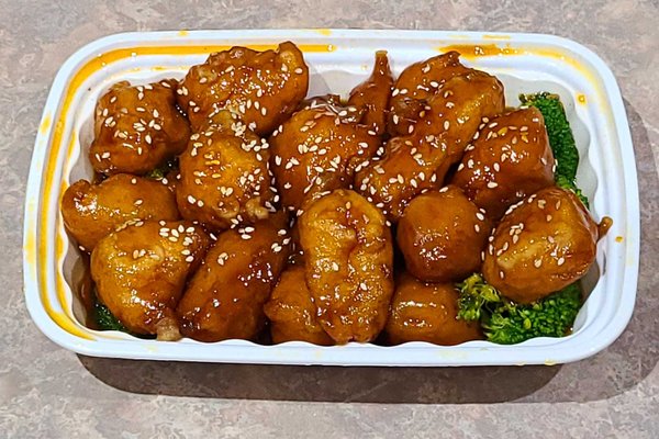 Sesame Chicken (large) - Okay...  3.5 stars out of 5