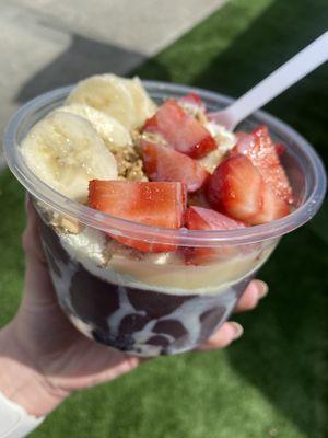 Traditional Brazilian Açaí bowl with everything on it, so sweet & delicious!