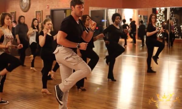 Maks teaching group dance class at Dance With Me.