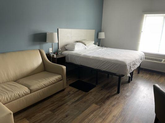 Platform bed