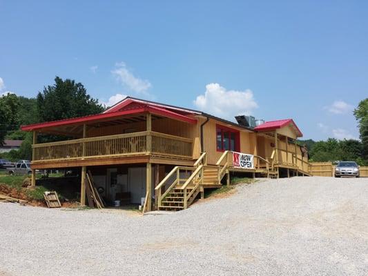 Yum yum!  Clay County BBQ at Dale Hollow One Stop.