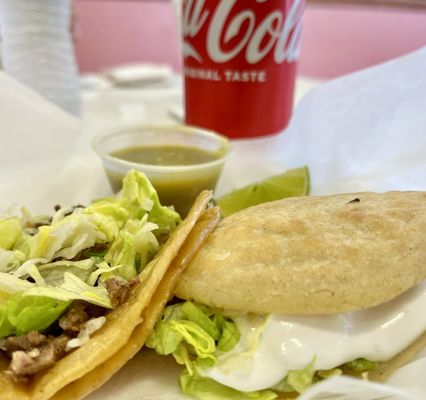 1- Taco de Carne Asada, 1- Gordita de Carne Asada