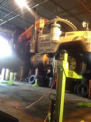 Hetra Heavy Vehicle Lifting Equipment