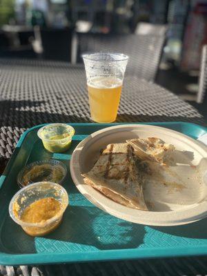 Sorry...got hungry but asada (beef) quesadilla w/ jalapeño salsa & another salsa and VOODOO Ranger IPA