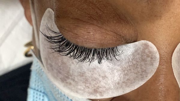 Eyelash extension classic