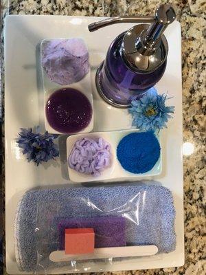 Deluxe Pedicure. Lavenders