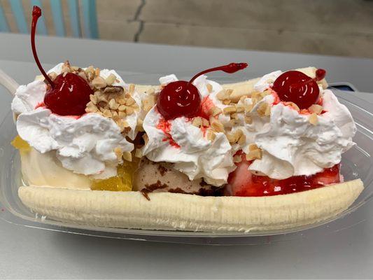 Traditional Banana Split - but you can pick & choose to suit your taste.