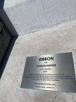 Plaque explaining "ribbon"