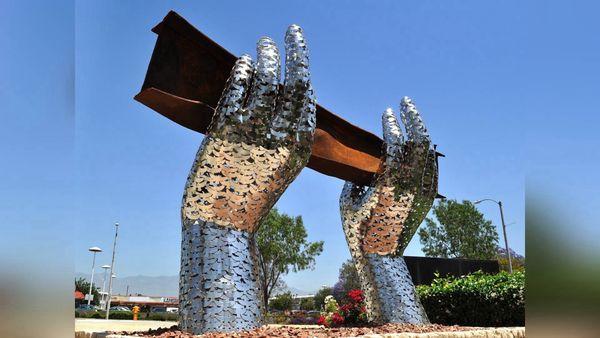 Photo from www.publicsculpture.com