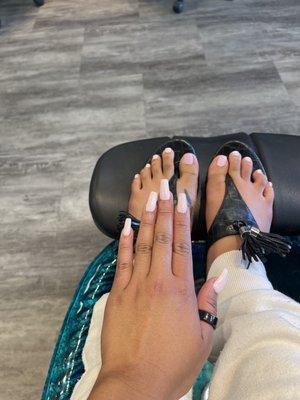 Gel fill + pedicure