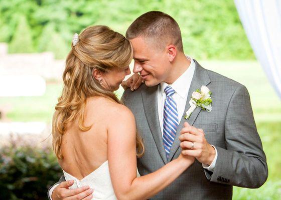 Bride and groom first dance at Oaks at Salem by award winning wedding photographers, Carolina MediaStar