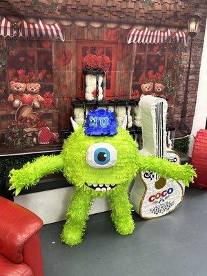 Monsters inc. piñata