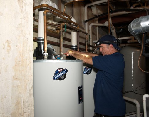 Wheaton & Glen Ellyn Hot Water Heater Replacement & Installation