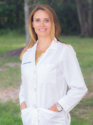 Dr. Nicole Schrader