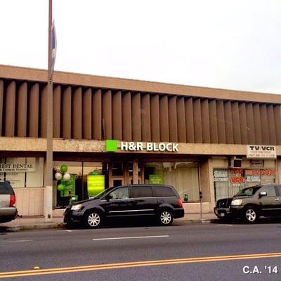 Front of store from East Manchester Blvd.