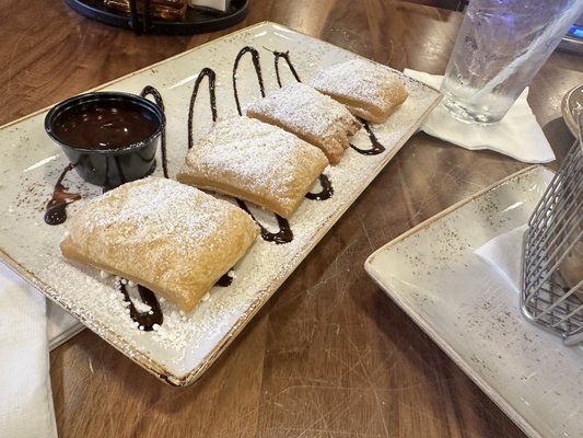 Beignets with chocolate sauce