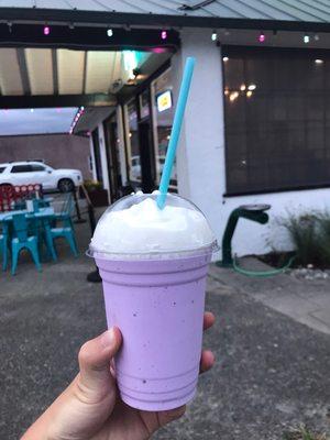 Frosted animal cookie milkshake, (So good!)