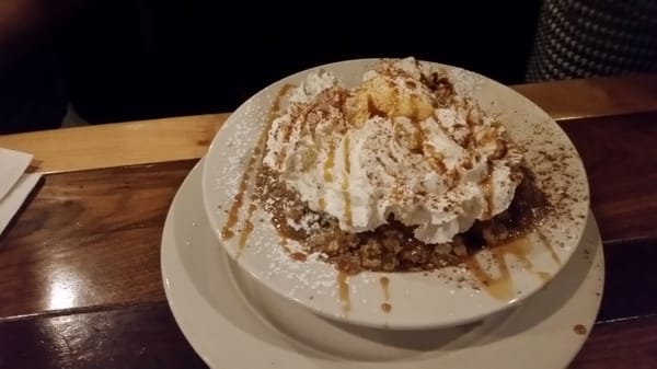 Apple crisp a la mode!