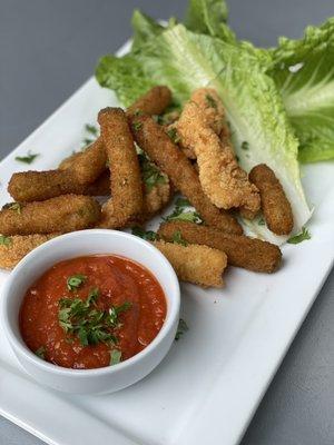 Fried calamari zucchini sticks with marinara dipping sauce