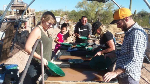 Goldpanning at the Pay Streak