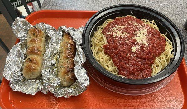 Lunch Special Spaghetti with tomato Sauce Garlic Bread