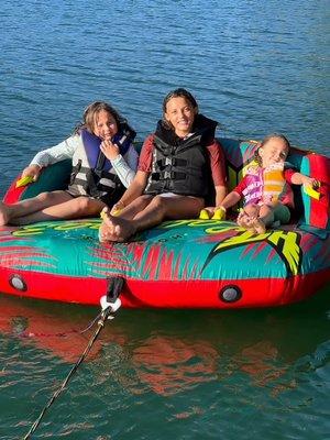 We rent towable tubes by the day, to make your boating experience unforgettable.