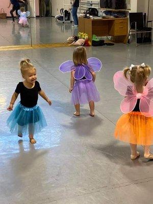 Tiny Tot class ages 1 1/2-3