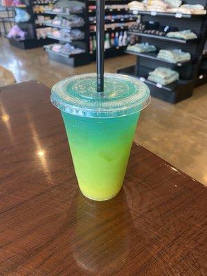 The Blue Hawaiian tea bomb.