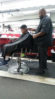 Dejays Barber Shop of New Albany