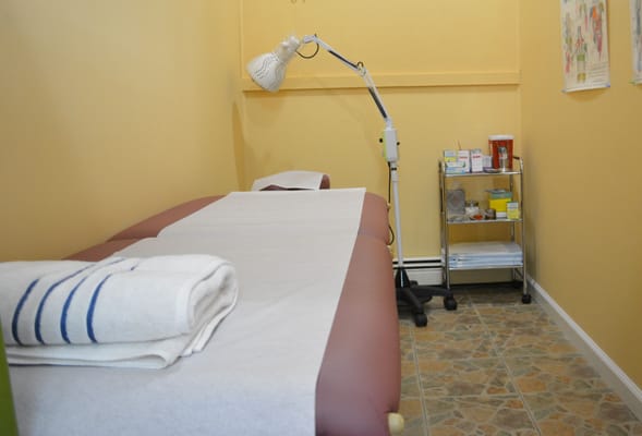 Acupuncture room in Family Acupuncture Clinic.