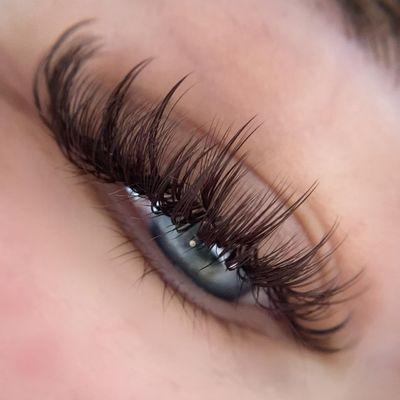 brown wispy set