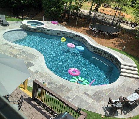 Providing all inclusive Pool Services and maintenance to your  family.