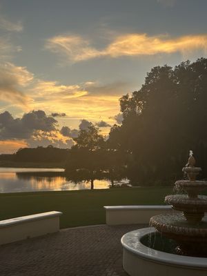 The venue sit right on a lake it is very beautiful this was around 6:30 when the sun was setting.