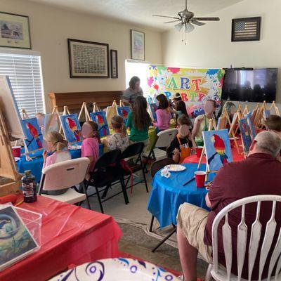 Parrot Paint Birthday Party In Action