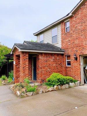 Metal shingle roof