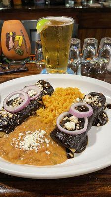 Mole chicken enchiladas