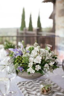 Beautiful table setting for a wedding.  Contact Maggie Gillespie Designs for Full Service Wedding Coordination in the Texas Hill Country.