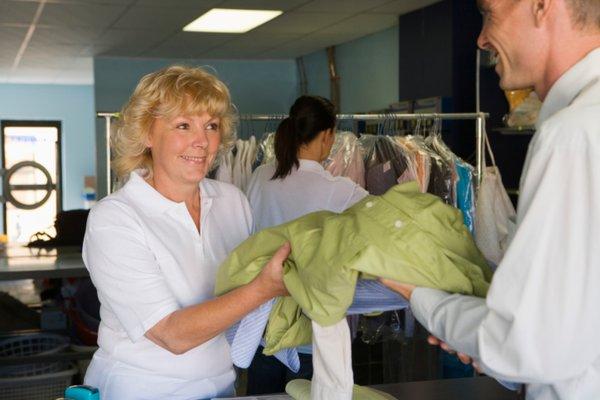 Chicago Green Cleaners is a prominent dry cleaning shop and laundry service provider serving Chicago, IL for more than a decade.