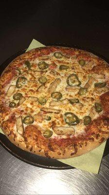 Large chicken, jalapeño pizza is outstanding!