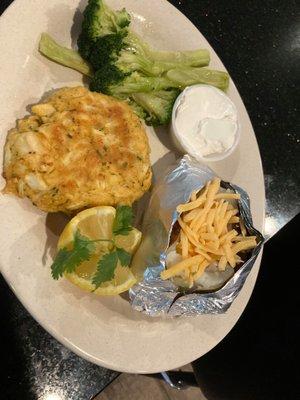 Single Crab Cake Platter