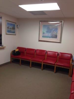 Waiting room, nice n tidy.