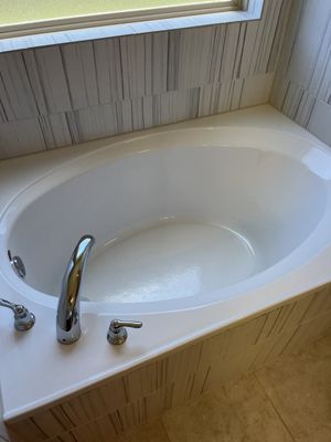 Bathtub (after regular cleaning)