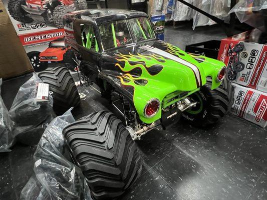 1/5 scale Grave Digger RC Gas Monster Truck.