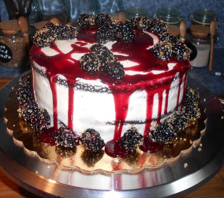 Fresh blackberry cake