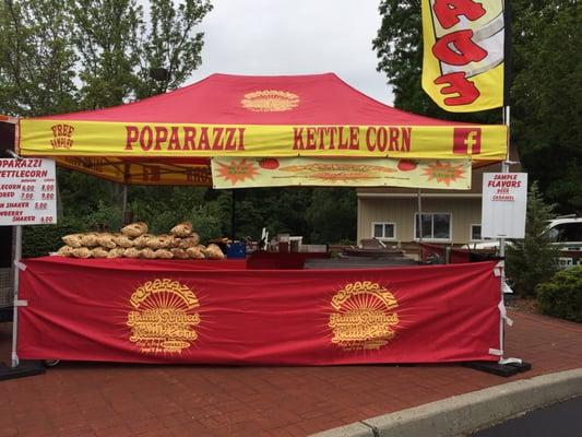 Poparazzi kettle corn cone on over and get the best kettle corn