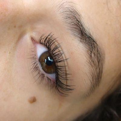 No filter, no retouching, just fabulousness and Classic Lashes.