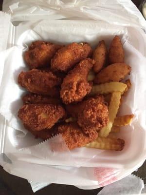 10 piece chicken wings w/ fries & hushpuppies