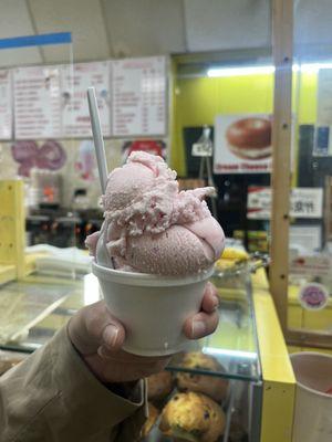 strawberry ice cream